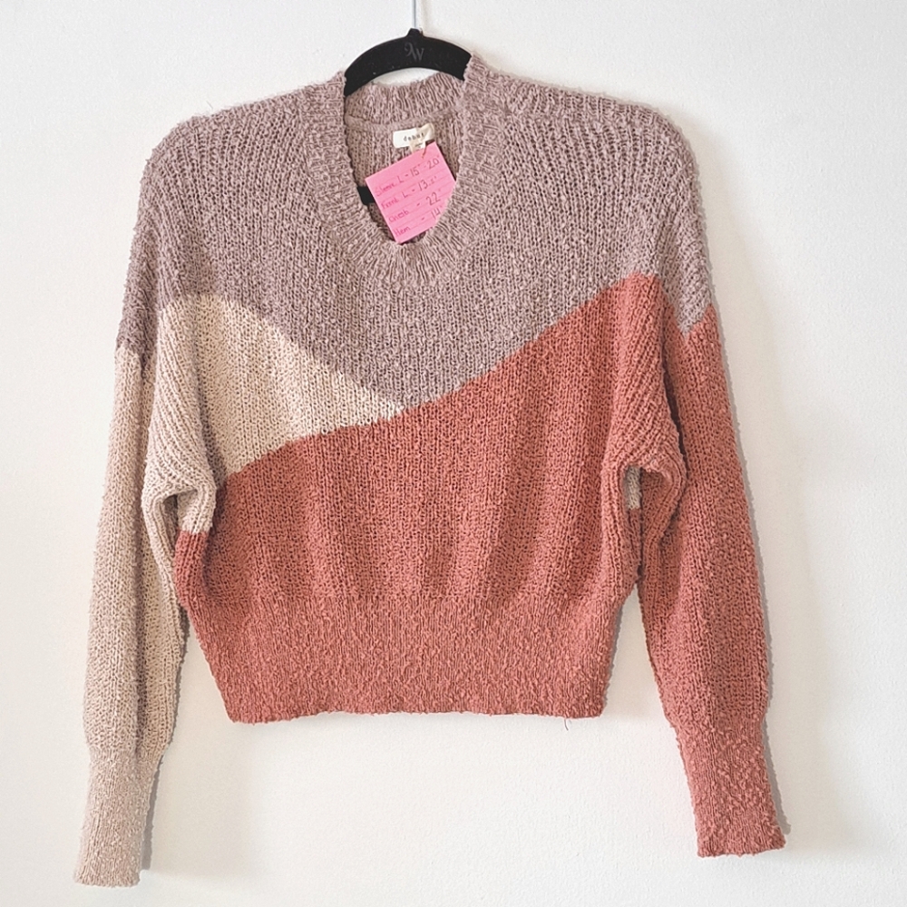 DEBUT oversized knit sweater